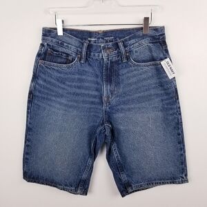 Old Navy #826053  Built-In-Tough Original Loose Denim Jean Shorts NWT size 31